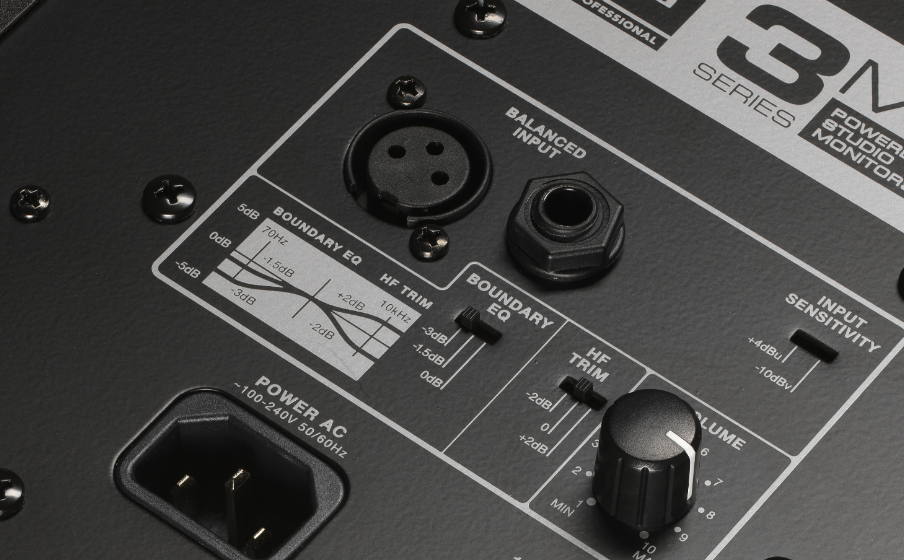 JBL 305P MkII | Powered 5 JBL 305P MkII | Powered 5