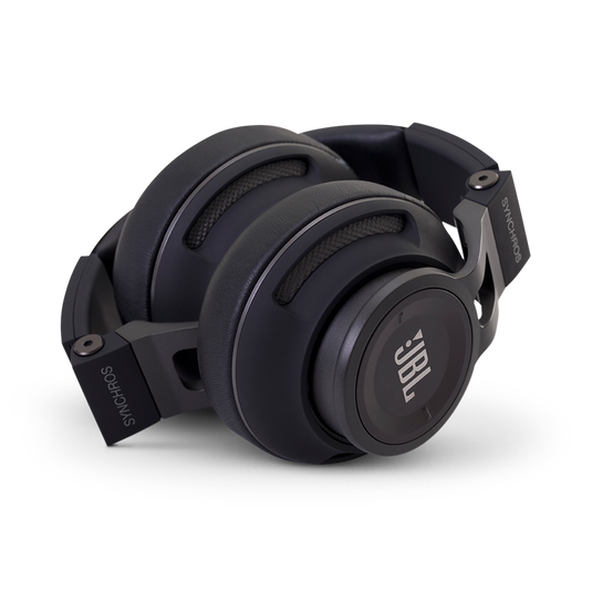 Synchros S500 - Black - Powered Over-Ear Headphones with LiveStage - Detailshot 2 image number null