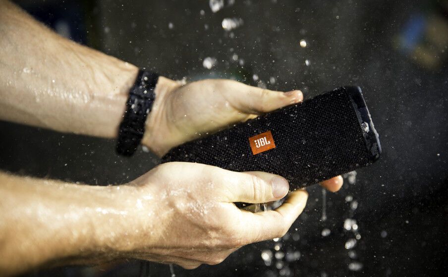 Ipx7 jbl flip best sale 4
