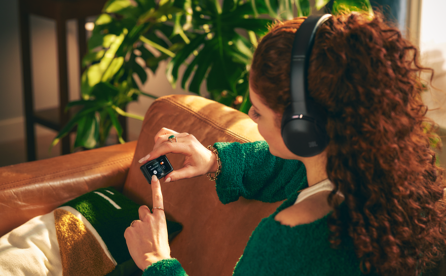 JBL ワイヤレスヘッドホン TOUR ONE M3 Smart Tx 黒 JBL Tour One M3 Smart Tx | Wireless over-ear Noise