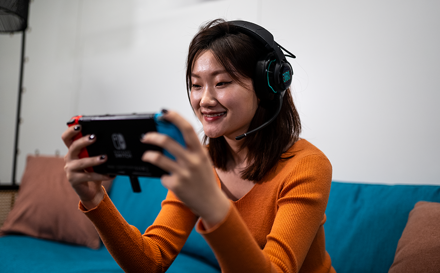 JBL Quantum 910 Wireless | Wireless over-ear performance gaming headset  with head tracking-enhanced, Active Noise Cancelling and Bluetooth