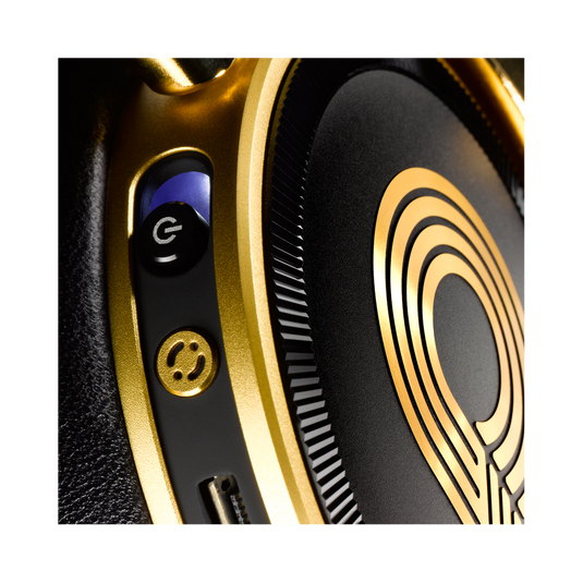 N90Q - Gold - Reference class auto-calibrating noise-cancelling headphones - Detailshot 12 image number null