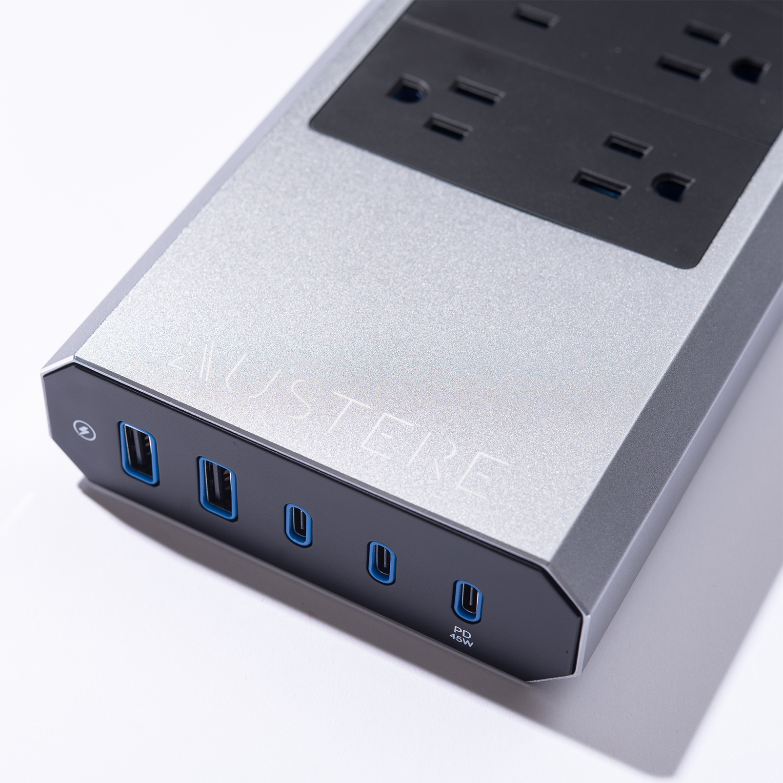 Austere VII Series Power 6-Outlet with Omniport USB+PD - Black - Austere VII series 6-outlet aDesign power with Omniport USB+PD - Back
